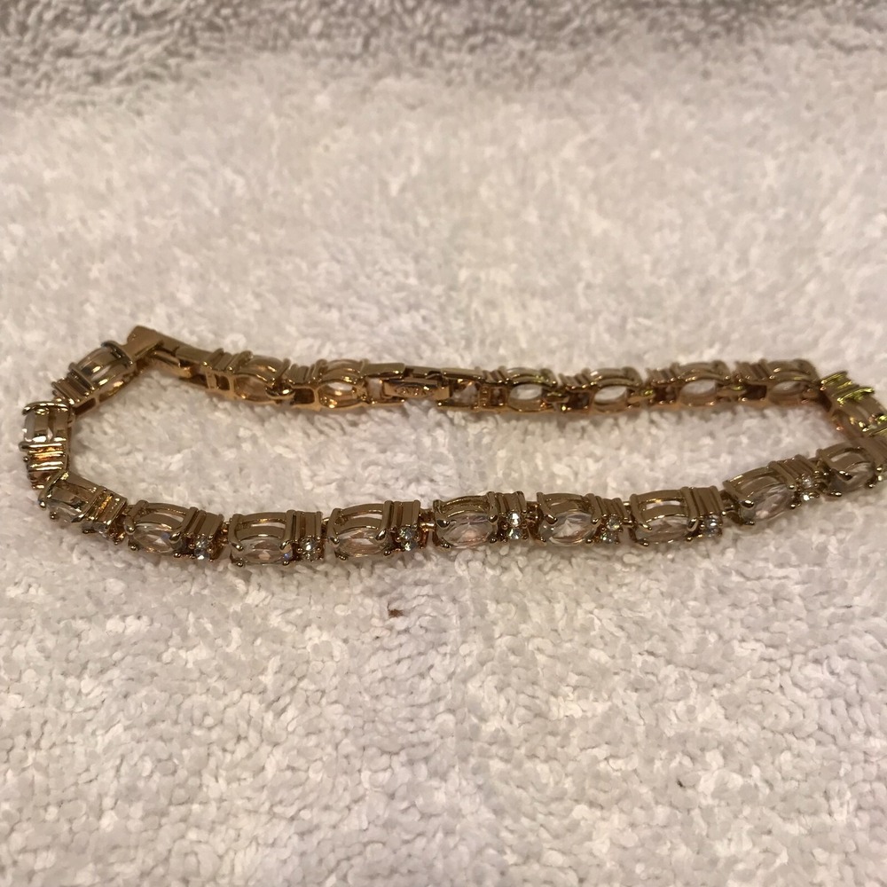 Avon Vintage Birthstone Tennis Bracelet - April - 7 inch with 1 inch extender